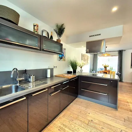 Villa La Maison Des Iris - Clim - Patio - Parking Nîmes